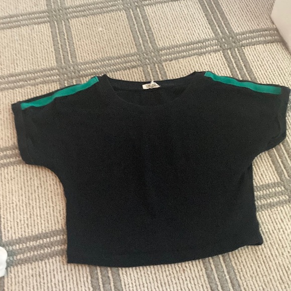 Cropped tee by Garage - Picture 1 of 3